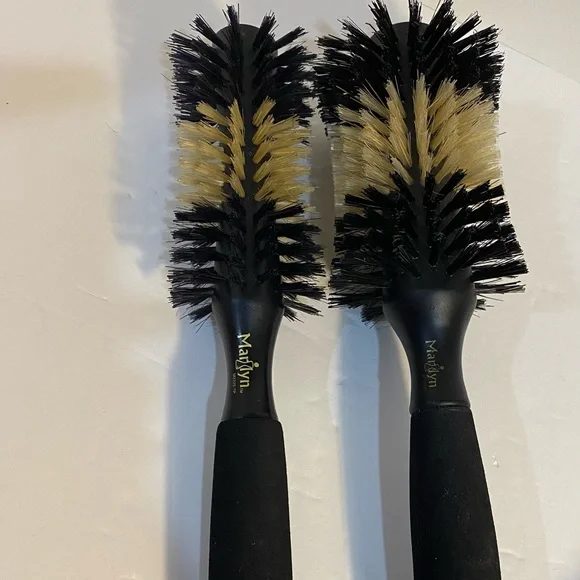 🌟🌟🌟2 Marilyn’s Most Famous Tuxedo Brushes - Picture 10 of 16